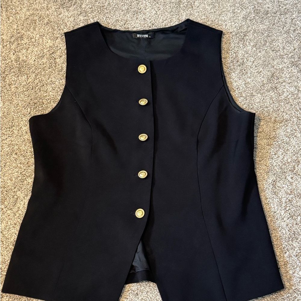 Black Sleeveless Vest Top – XL – Gold Button Detail, Tailored & Chic
